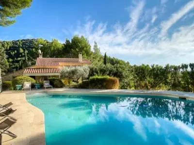 Ferienwohnung für 13 Personen (200 m²) in Mérindol 1/10