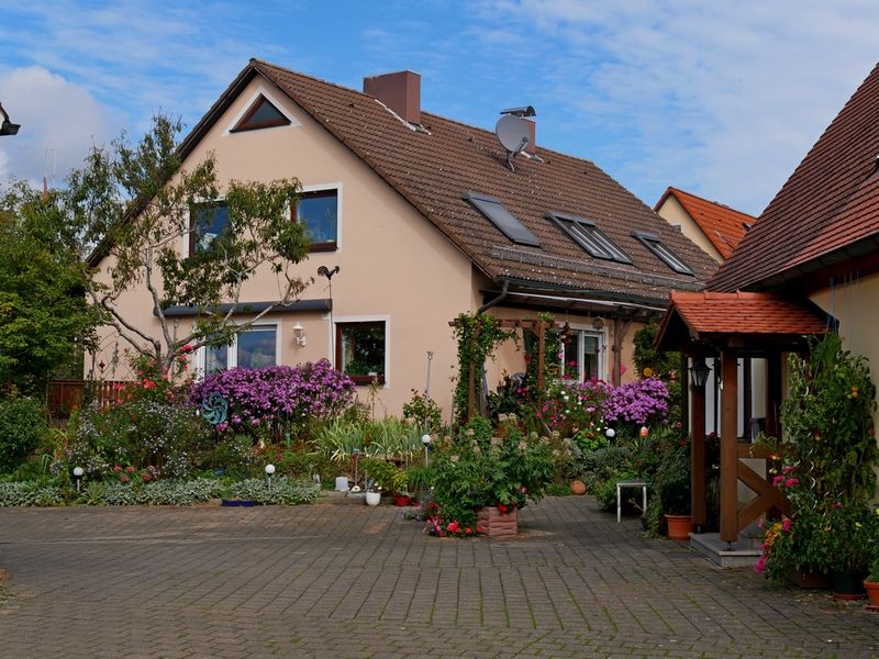 Haus der Ferienwohnung Heidi, FeWo im DG