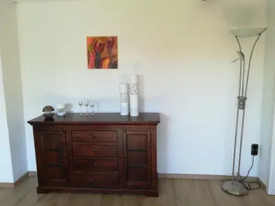 Schrank im Kolonialstil