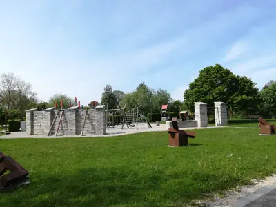Themen- und Erlebnisspielplatz „Treffpunkt Stadtgraben“