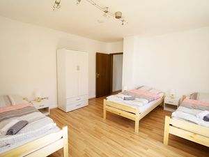 21622753-Ferienwohnung-8-Merklingen-300x225-2