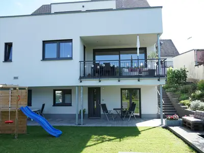 Hausansicht Garten