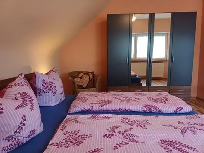 Schlafzimmer c