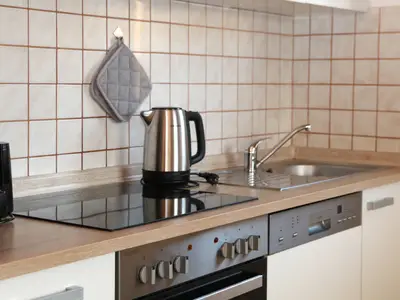 Küchenzeile - Ferienhaus Henneseeblick