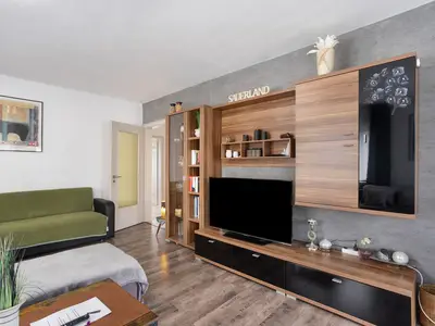 Photo, INSIDE, OUTSIDE