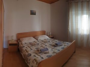 19129220-Ferienwohnung-5-Metajna-300x225-5