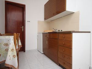 19127056-Ferienwohnung-3-Metajna-300x225-2