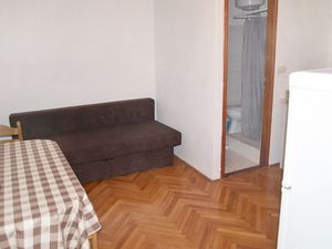 19127948-Ferienwohnung-5-Metajna-300x225-2