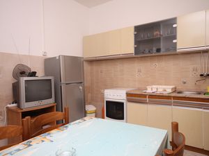 19126736-Ferienwohnung-6-Metajna-300x225-3