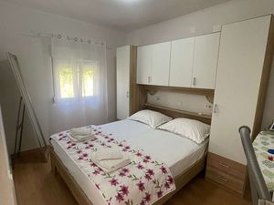 19125801-Ferienwohnung-3-Metajna-300x225-3