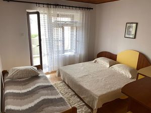 23927566-Ferienwohnung-6-Metajna-300x225-4