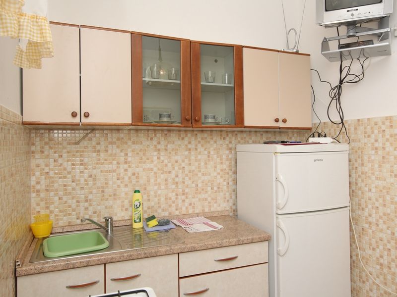 23929353-Ferienwohnung-5-Metajna-800x600-2