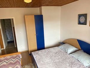 23927566-Ferienwohnung-6-Metajna-300x225-4