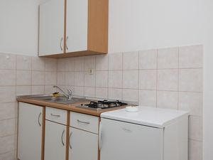 18923070-Ferienwohnung-2-Metajna-300x225-2