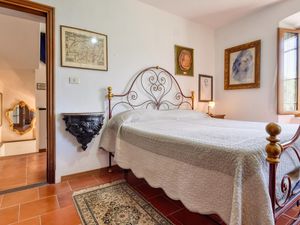 24043833-Ferienwohnung-4-Mezzanego-300x225-5