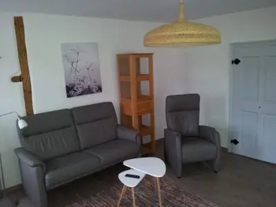 Wohnbereich. Wohnzimmer mit Ledersitzecke