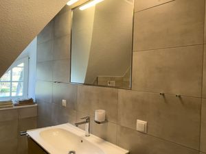 23951444-Ferienwohnung-4-Middelhagen-300x225-5