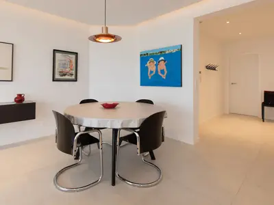 DiningRoom