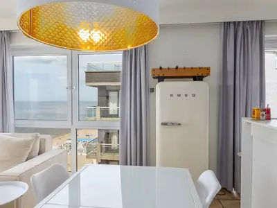 DiningRoom