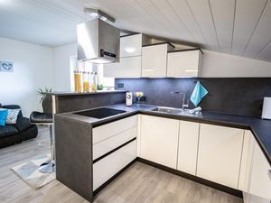 22295989-Ferienwohnung-6-Mieders-300x225-2