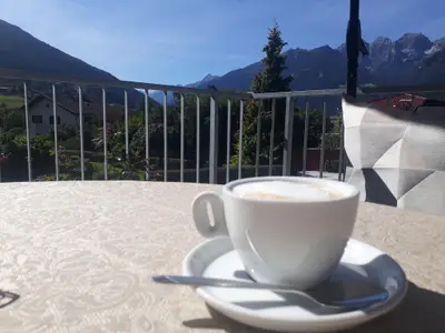 Cappuccino mit Gletscherblick