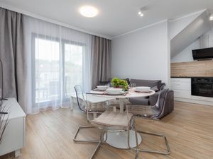 23482504-Ferienwohnung-4-Miedzywodzie-300x225-5