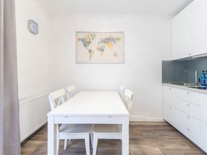 23878221-Ferienwohnung-4-Miedzyzdroje-300x225-5