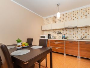 23878250-Ferienwohnung-4-Miedzyzdroje-300x225-3