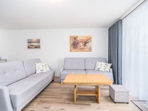 23973586-Ferienwohnung-6-Miedzyzdroje-300x225-2