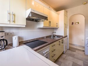 23761195-Ferienwohnung-4-Mijas Costa-300x225-5