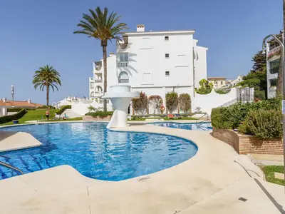 PoolOfHouse