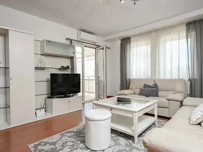 Ferienwohnung für 4 Personen (75 m²) in Milčetići 4/10