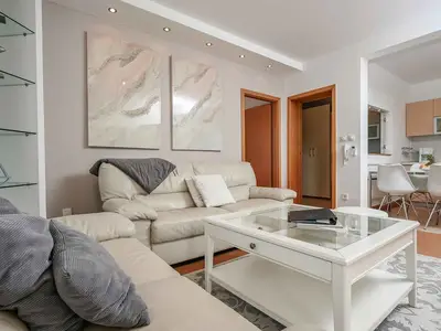 Ferienwohnung für 4 Personen (75 m²) in Milčetići 7/10