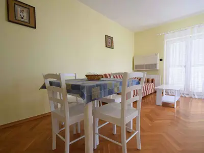 Ferienwohnung für 5 Personen (75 m²) in Milčetići 8/10