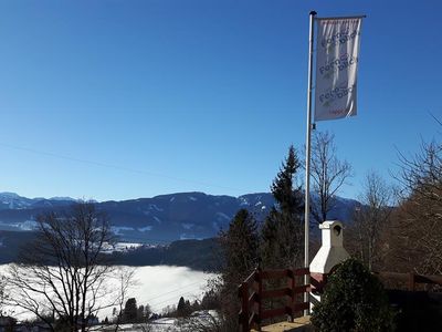 Nebel überm See, Sonne am Balkon