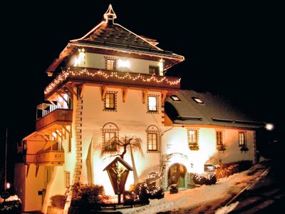 Kleines Märchenschloss in der Winternacht...