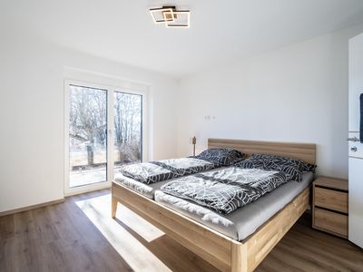 Schlafzimmer mit Doppelbett FEWO6