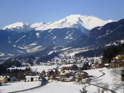 Direkte Umgebung des Objekts. Aussicht Winter