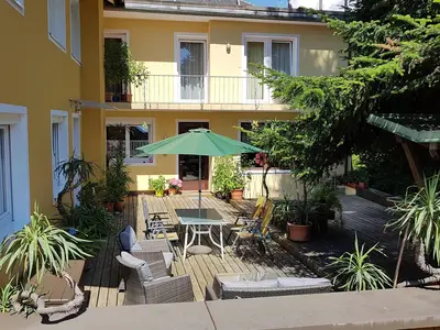 Unsere Terasse Nordseitig