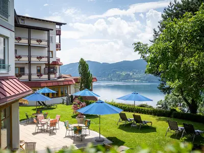 Liegewiese - Hotel Alexanderhof