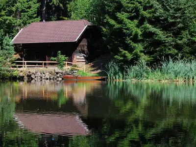 klieberteich_mit_h_tte__foto_ippisch