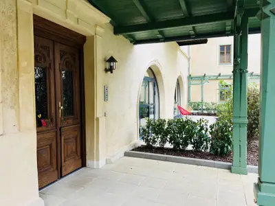 Haupteingang vom Innenhof