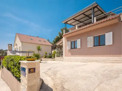 Ferienwohnung für 6 Personen in Milna 8/10