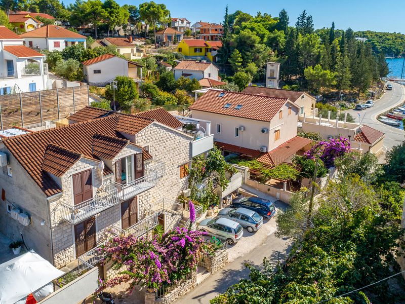 23747989-Ferienwohnung-3-Milna (Brač)-800x600-0