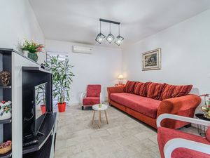 23980667-Ferienwohnung-5-Milna (Brač)-300x225-1