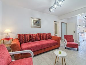 23980667-Ferienwohnung-5-Milna (Brač)-300x225-4