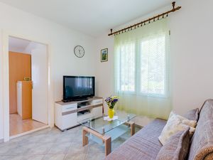 23931109-Ferienwohnung-4-Milna (Brač)-300x225-2