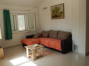 24058459-Ferienwohnung-3-Milna (Brač)-300x225-3