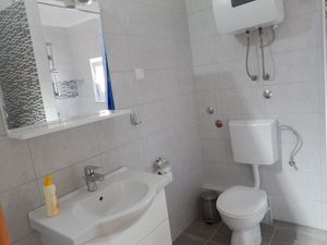 24058459-Ferienwohnung-3-Milna (Brač)-300x225-5