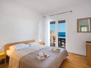 23724464-Ferienwohnung-3-Milna (Hvar)-300x225-2